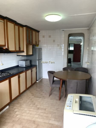 221 SERANGOON AVENUE 4 photo 6