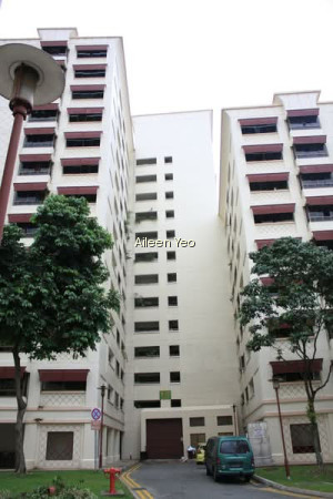 613 ANG MO KIO AVENUE 4 photo 4