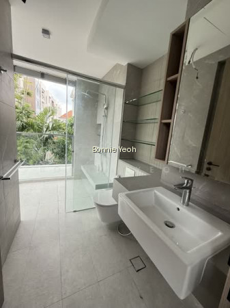 One 33 Residences image 1 of 10