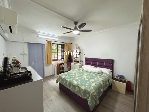 403 JURONG WEST STREET 42 photo 2