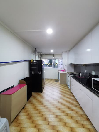 571 CHENG SAN COURT photo 3