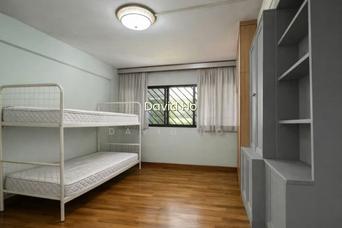 402 PANDAN GARDENS photo 6