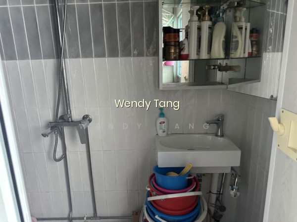 317 SERANGOON AVENUE 2 photo 2