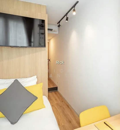 LUXURIOUS RV STUDIO 4