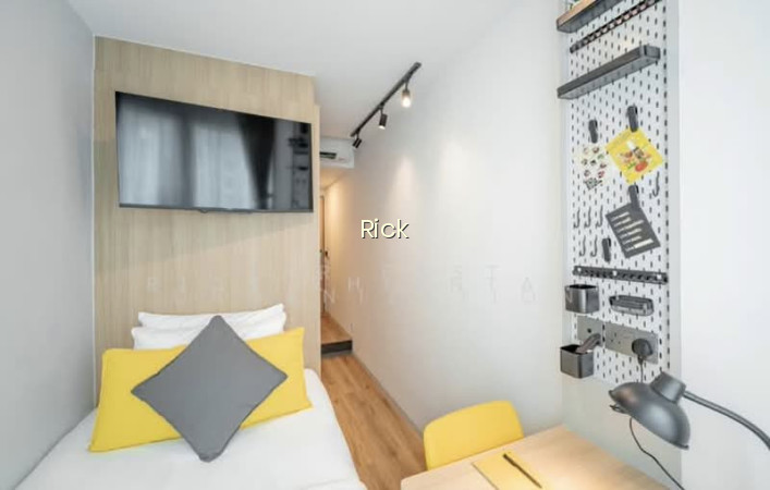LUXURIOUS RV STUDIO 6