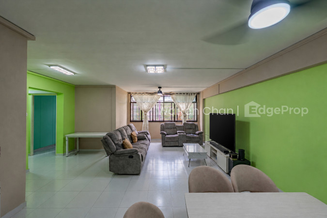 576 WOODLANDS DRIVE 16 photo 5