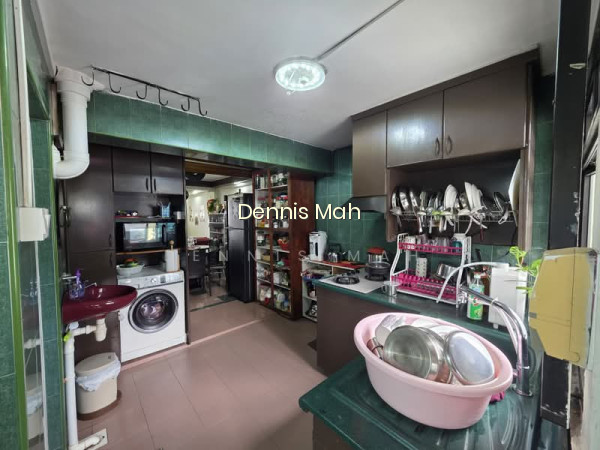 75 WHAMPOA DRIVE photo 6