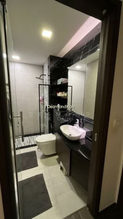 ROSEWOOD SUITES 7
