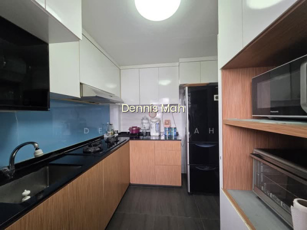 83 WHAMPOA DRIVE photo 3