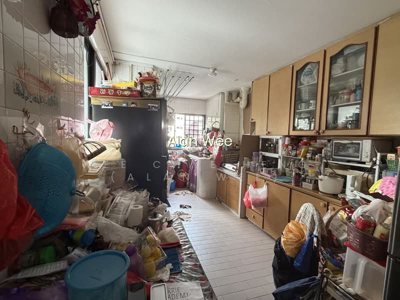 372 CLEMENTI AVENUE 4 image 1 of 8