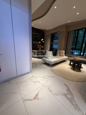 THE HILLSHORE photo 5