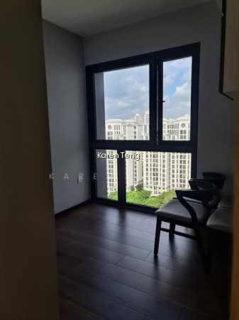 THE LAKEFRONT RESIDENCES photo 4
