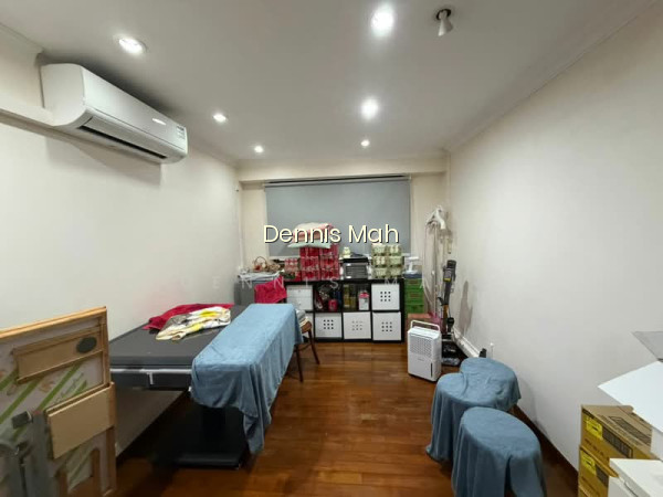 304 CANBERRA ROAD photo 5