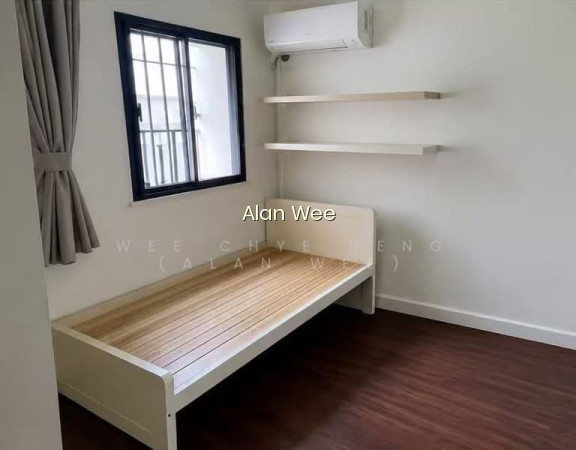 211 JURONG EAST STREET 21 photo 5