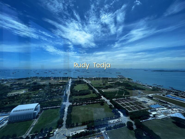 MARINA BAY RESIDENCES photo 3