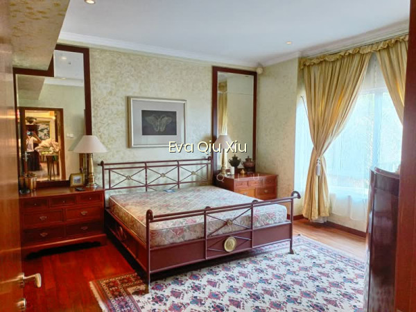 SEVEN HOLT ROAD photo 6