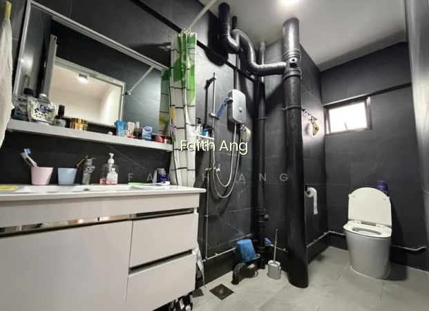 125 BUKIT BATOK CENTRAL photo 5