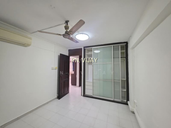 204 SERANGOON CENTRAL photo 3