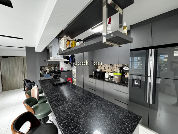 HUGE HDB 5 ROOMS @ YISHUN, CHEAP! photo 3