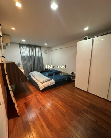 102 COMMONWEALTH CRESCENT photo 4