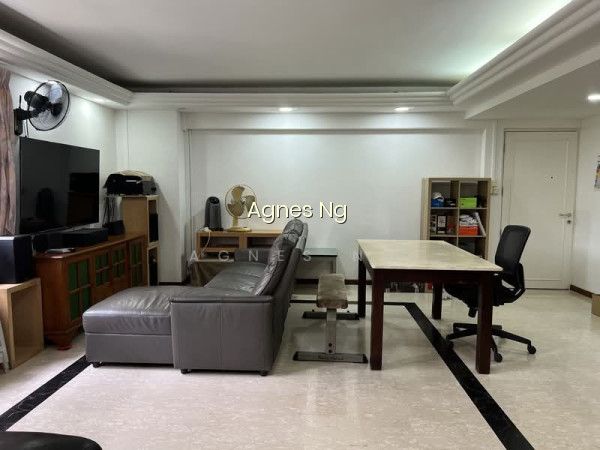 611 ELIAS ROAD photo 2