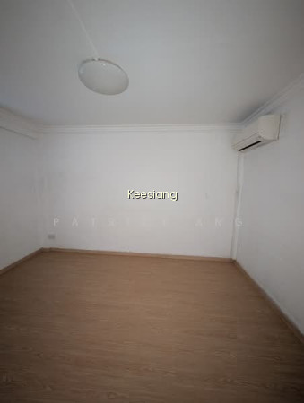 169 STIRLING ROAD photo 3
