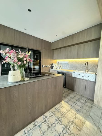 TOWNHOUSE APARTMENTS 10