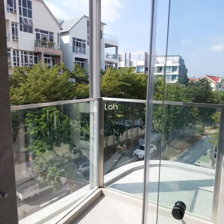 One 33 Residences image 1 of 10