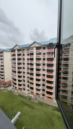101 COMMONWEALTH CRESCENT photo 2