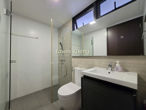 RIVERPARC RESIDENCE photo 2