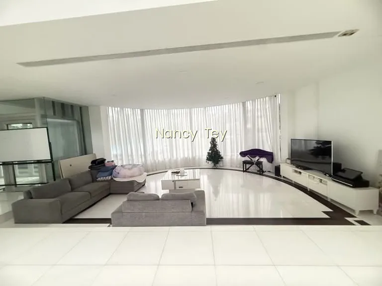 Good Glass Bungalow at First Avenue/ Bukit Timah for Rent image 1 of 10