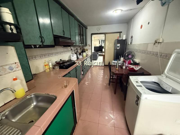 303 JURONG EAST STREET 32 photo 3