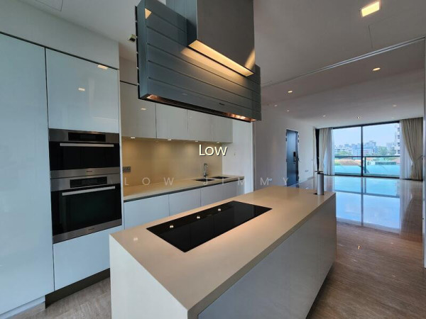 TOMLINSON HEIGHTS photo 4
