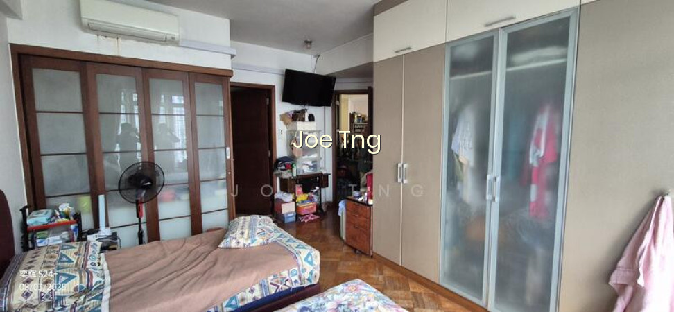 HILLINGTON GREEN photo 6