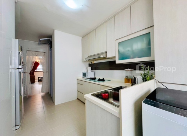 313 WOODLANDS STREET 31 photo 6