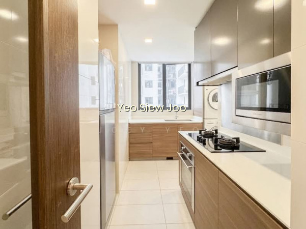 FORESQUE RESIDENCES 7