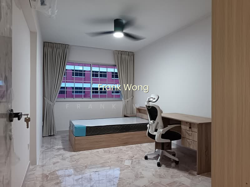 4 TOH YI DRIVE image 1 of 10
