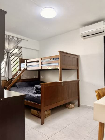 2 LORONG LEW LIAN photo 4
