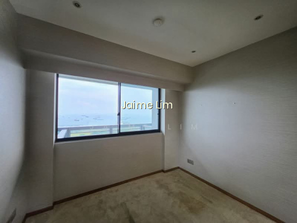 MARINA BAY RESIDENCES 10