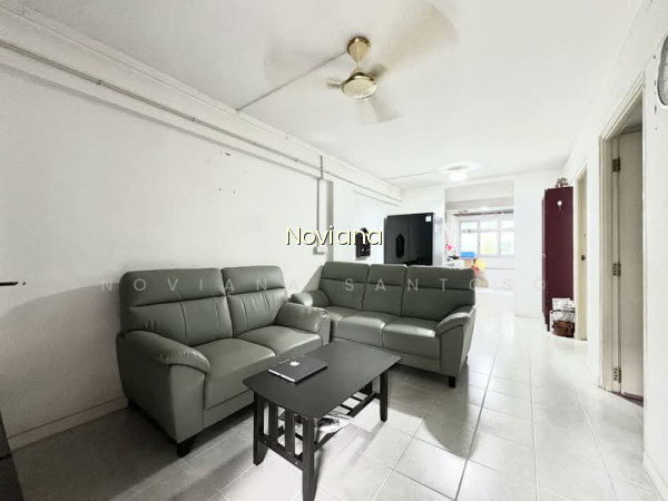 175 BOON LAY DRIVE photo 3