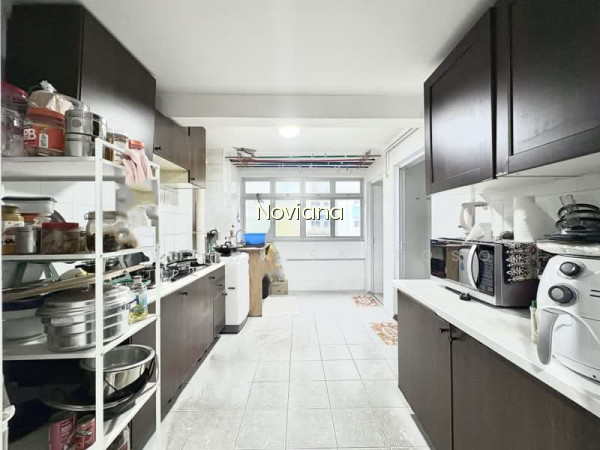 175 BOON LAY DRIVE photo 5