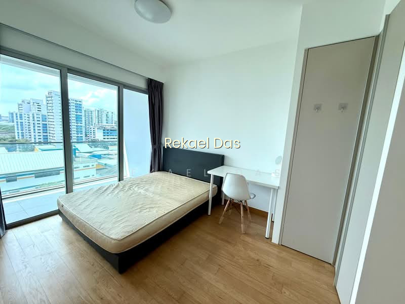EIGHT RIVERSUITES 9