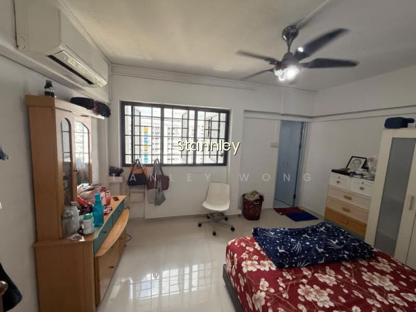 328 JURONG EAST STREET 31 photo 3