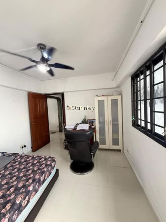 328 JURONG EAST STREET 31 photo 4