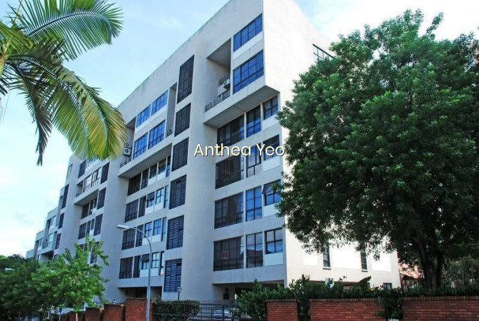 WARNER COURT photo 6