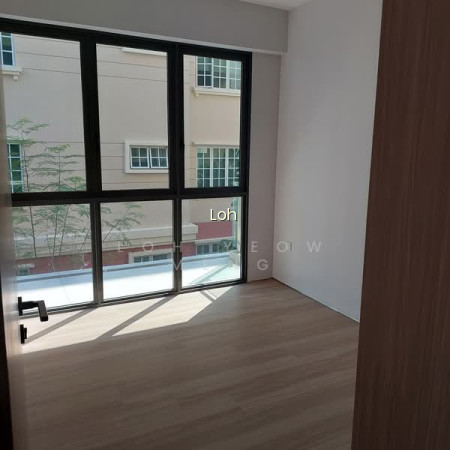 One 33 Residences image 1 of 10