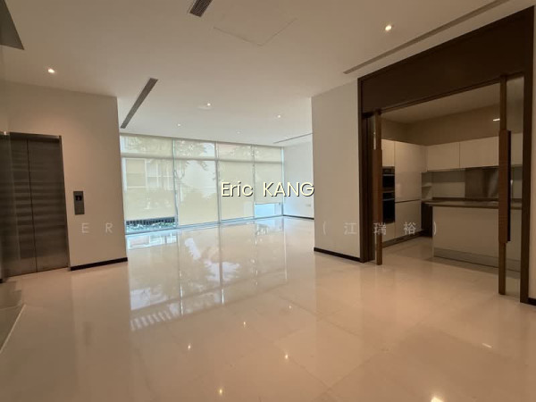 RESIDENCES @ EMERALD HILL