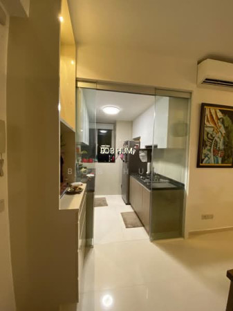 THE METROPOLITAN CONDOMINIUM photo 3