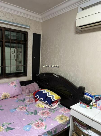 411 SEMBAWANG DRIVE photo 4