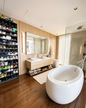 RARE HIGH-FLOOR 3BR LUXURIOUS FREEHOLD CONDOMINIUM WITH PRIVATE LIFT NEAR ORCHARD (DISTRICT 10) photo 2